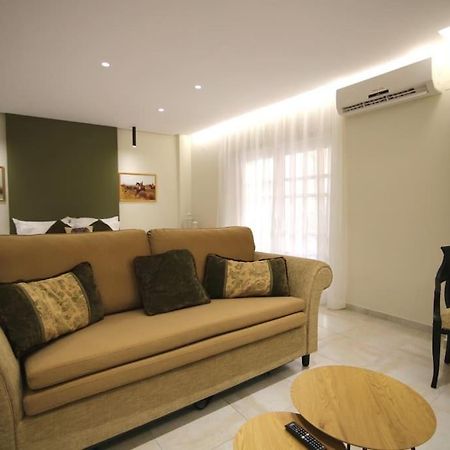 Eclectic Apartment Near Downtown Heraklion  Luaran gambar