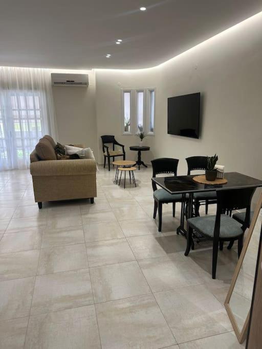 Eclectic Apartment Near Downtown Heraklion  Luaran gambar