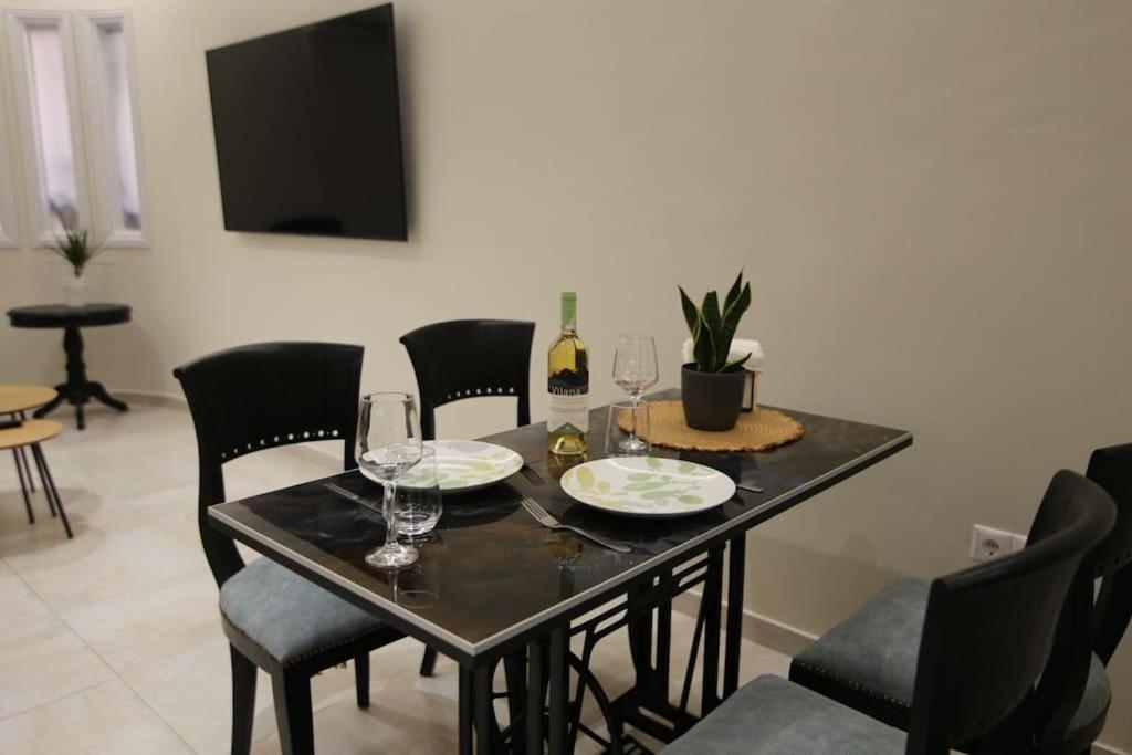 Eclectic Apartment Near Downtown Heraklion  Luaran gambar