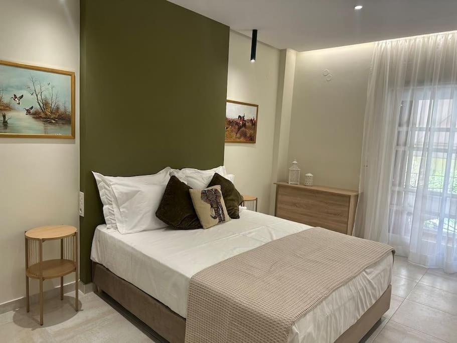 Eclectic Apartment Near Downtown Heraklion  Luaran gambar