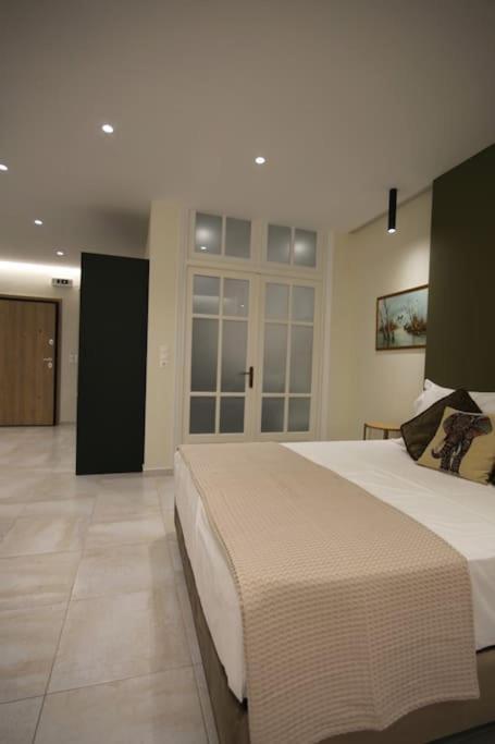 Eclectic Apartment Near Downtown Heraklion  Luaran gambar