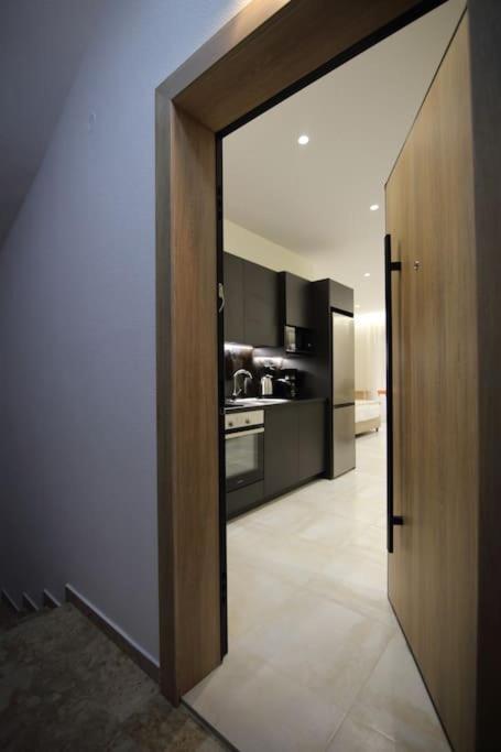 Eclectic Apartment Near Downtown Heraklion  Luaran gambar