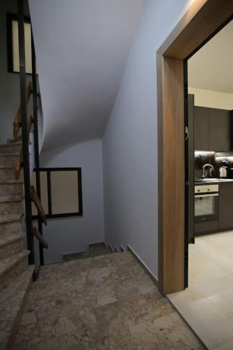 Eclectic Apartment Near Downtown Heraklion  Luaran gambar